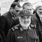 انحلال سپاه پاسداران، اولین خاکریز قیام مردم