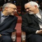 چرا نخبگان حکومتی مسیر غلط کردم را به خامنه‌ای نشان می‌دهند؟