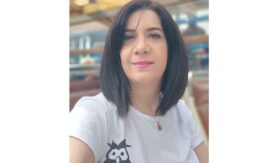 طناز کلاهچیان