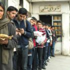 کاهش سهمیه آرد، سیاست‌های حکومت حالا  نانوایی‌ها را نشانه گرفته است